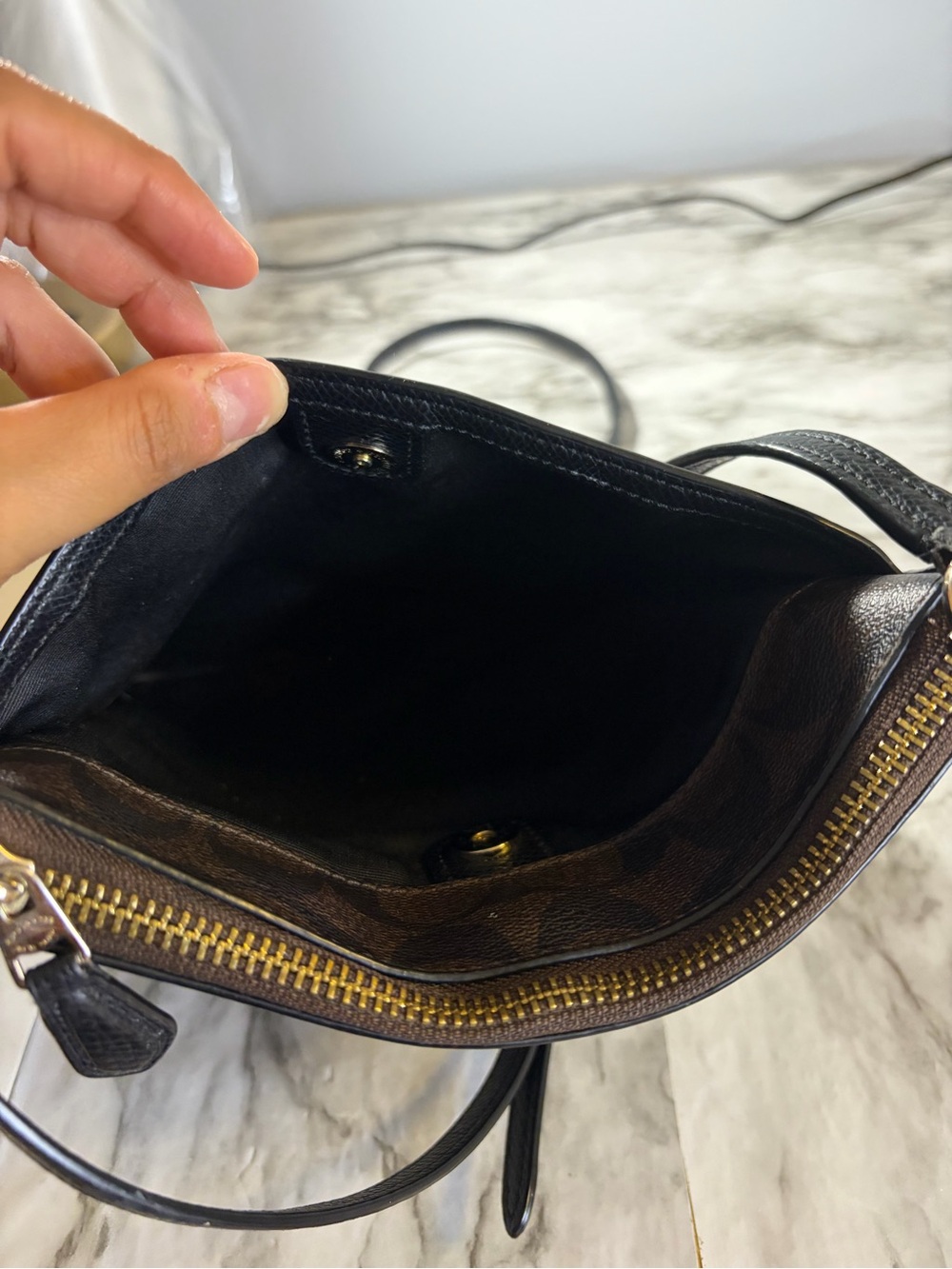 Coach Brown Signature Crossbody with Black Strap - Picture 6 of 11